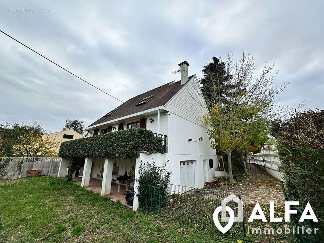 Maison à DEUIL-LA-BARRE