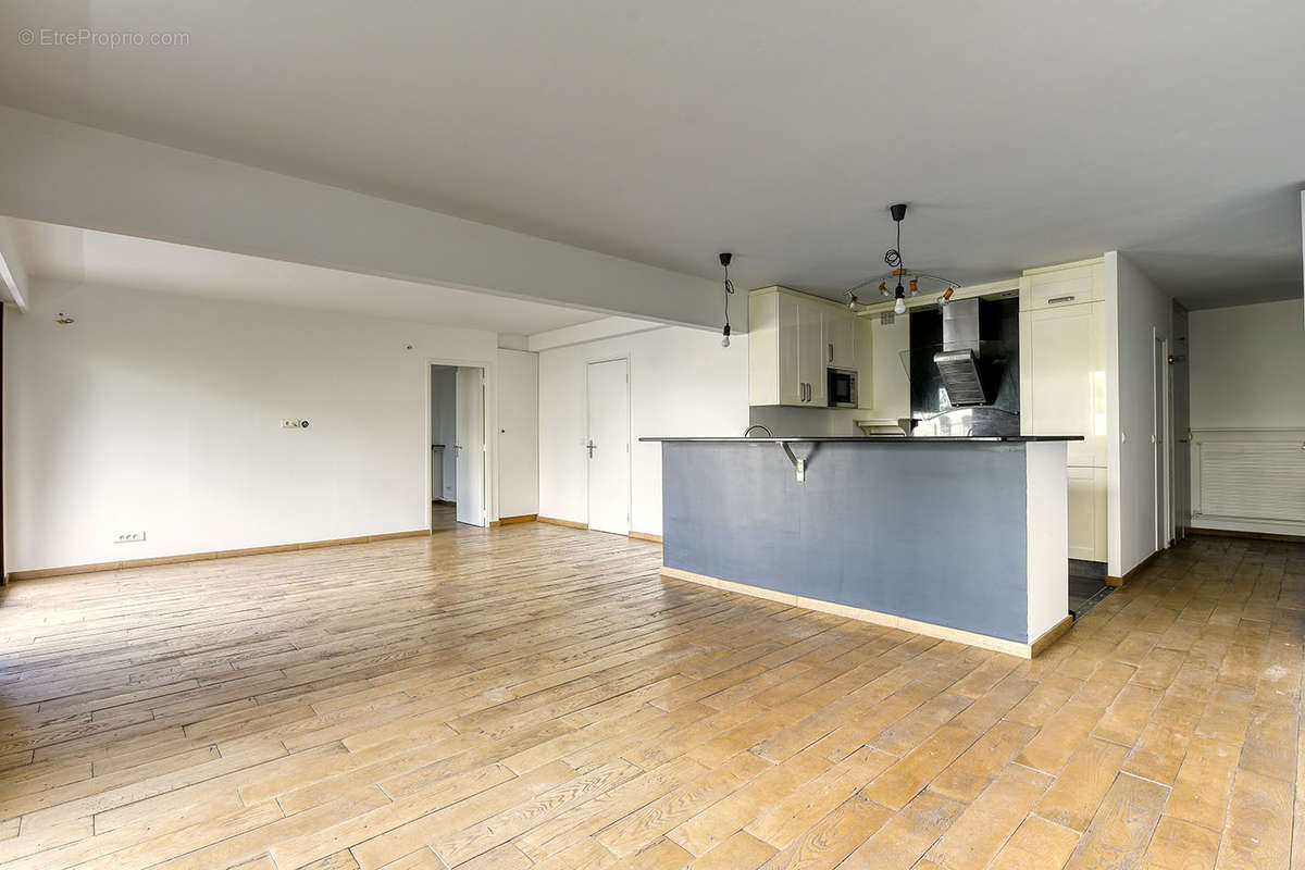 Appartement à MARNES-LA-COQUETTE