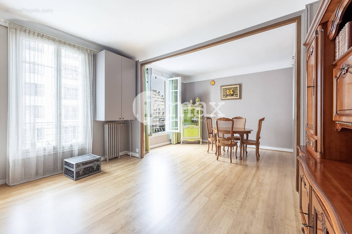 Appartement à LEVALLOIS-PERRET