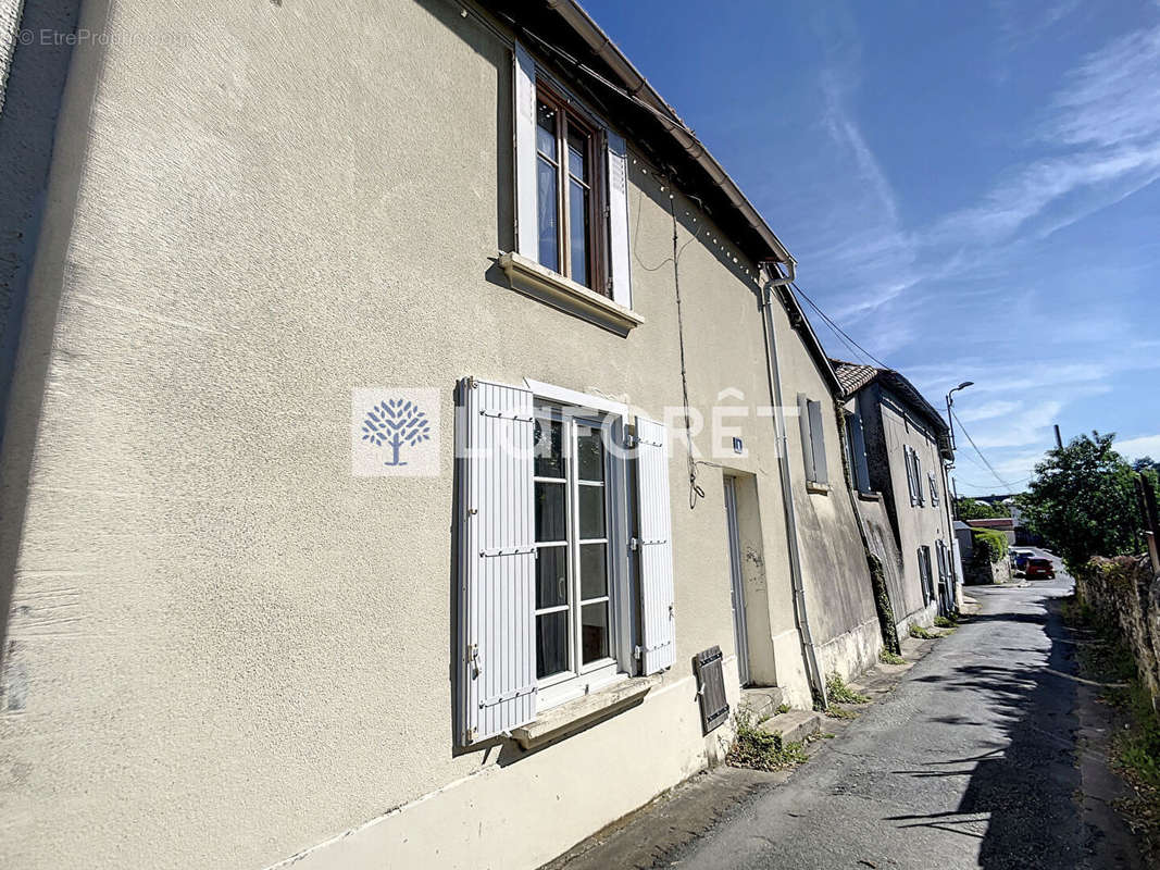 Maison à CHATILLON-SUR-THOUET