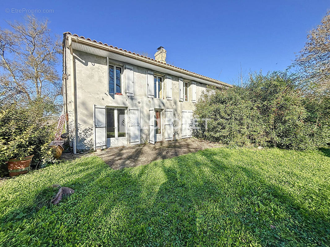 Maison à SAINT-LOUBES