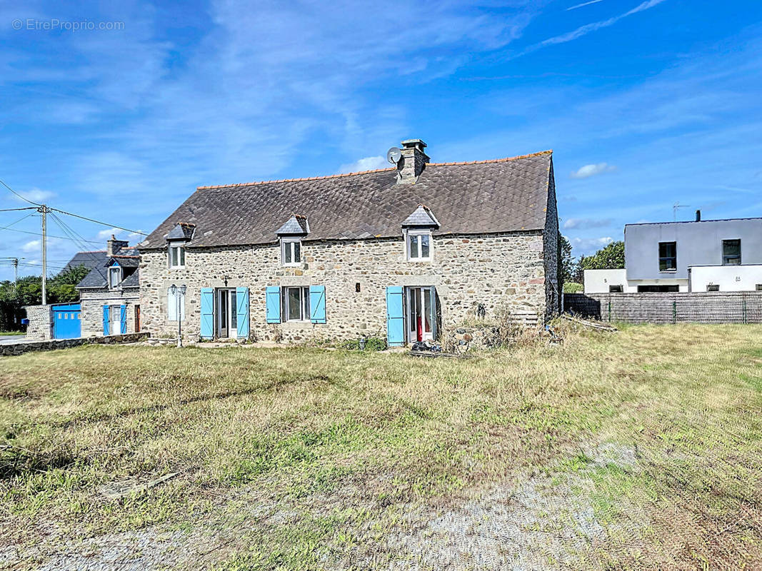 Maison à PLANGUENOUAL