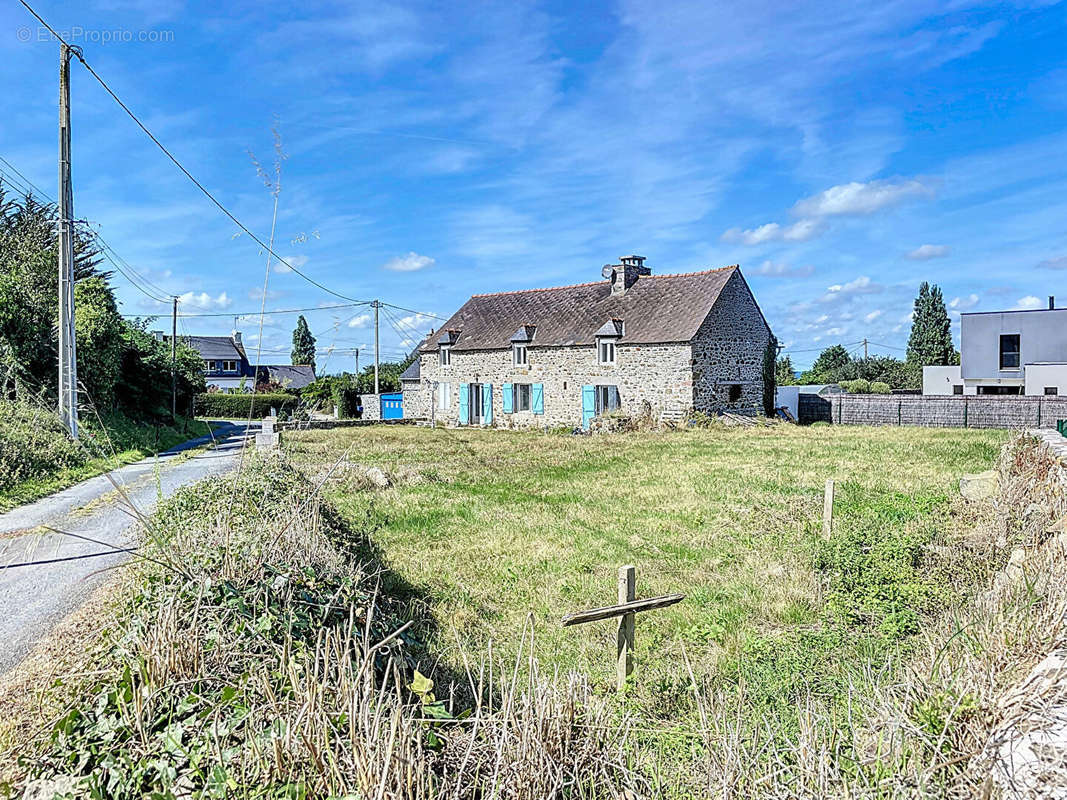 Maison à PLANGUENOUAL