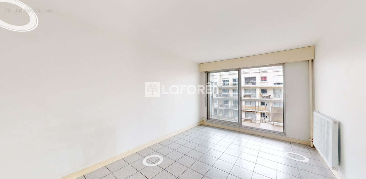 Appartement à PARIS-11E