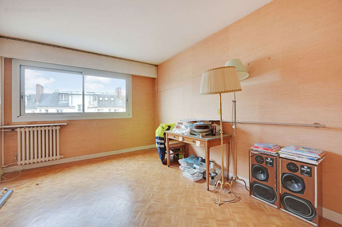 Appartement à PARIS-20E