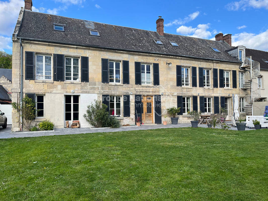 Maison à PIERREFONDS