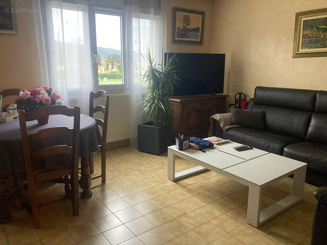 Appartement à SAINTE-COLOMBE