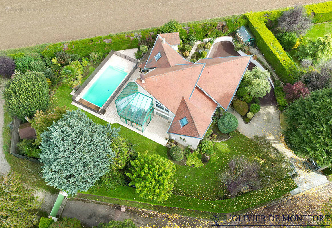 Maison à MONTFORT-L&#039;AMAURY