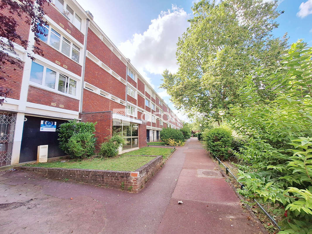 Appartement à VERNEUIL-SUR-SEINE