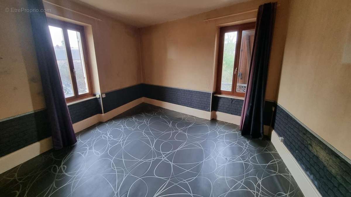 Photo 2 - Appartement à SAINT-GERMAIN-DES-FOSSES