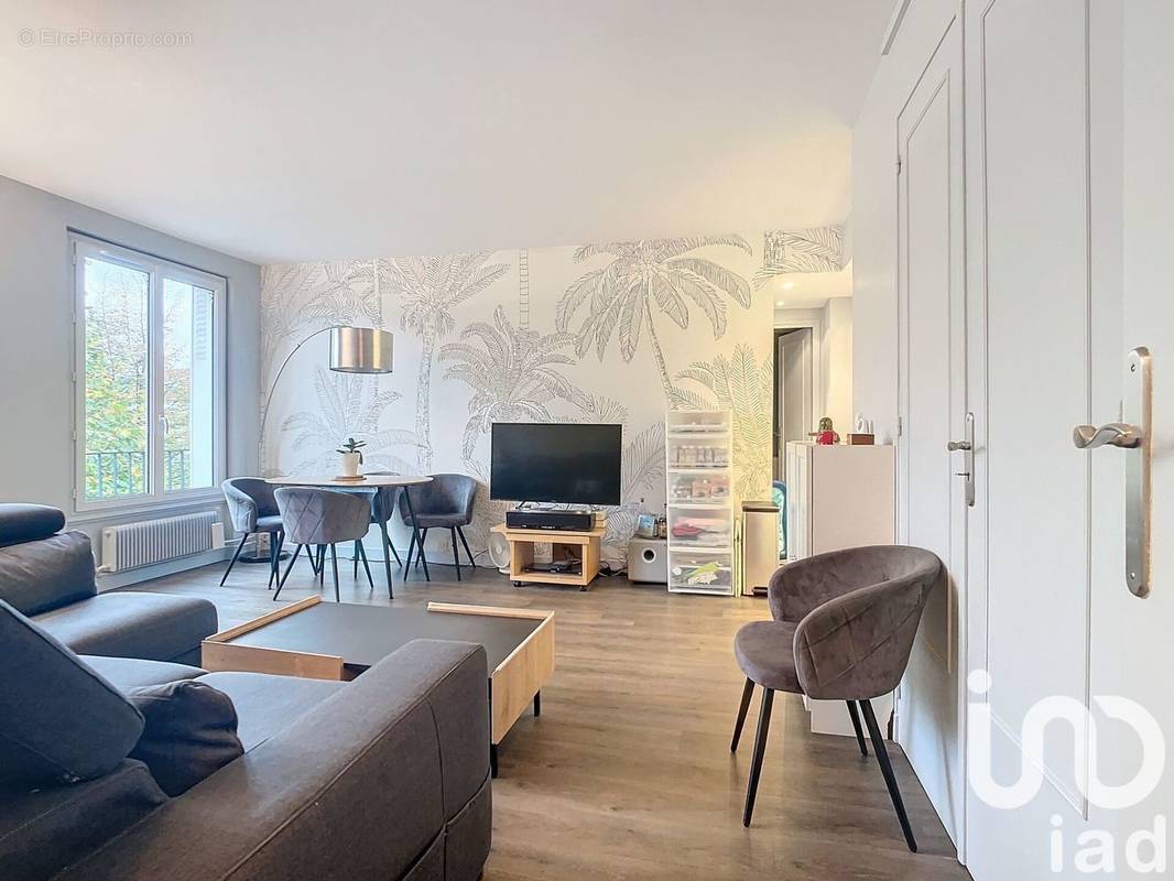 Photo 1 - Appartement à LA GARENNE-COLOMBES