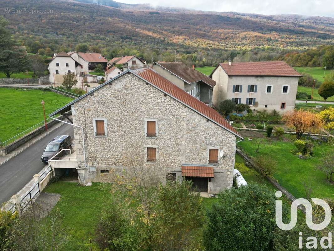 Photo 4 - Maison à INJOUX-GENISSIAT