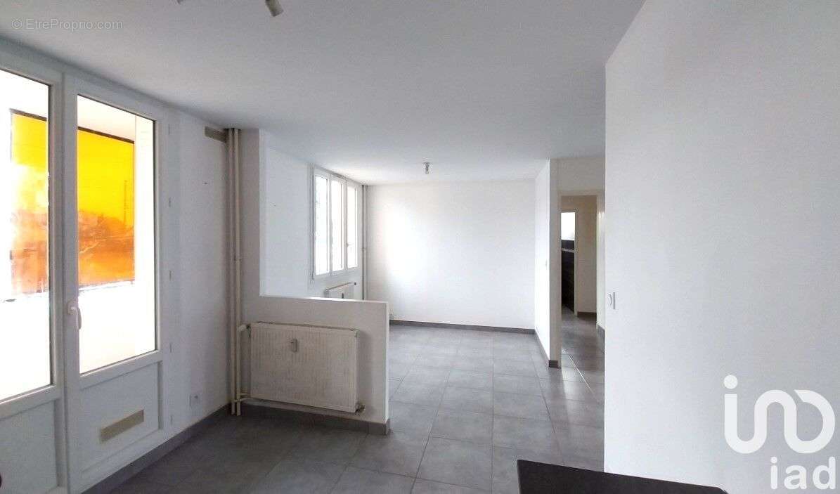 Photo 3 - Appartement à ROANNE