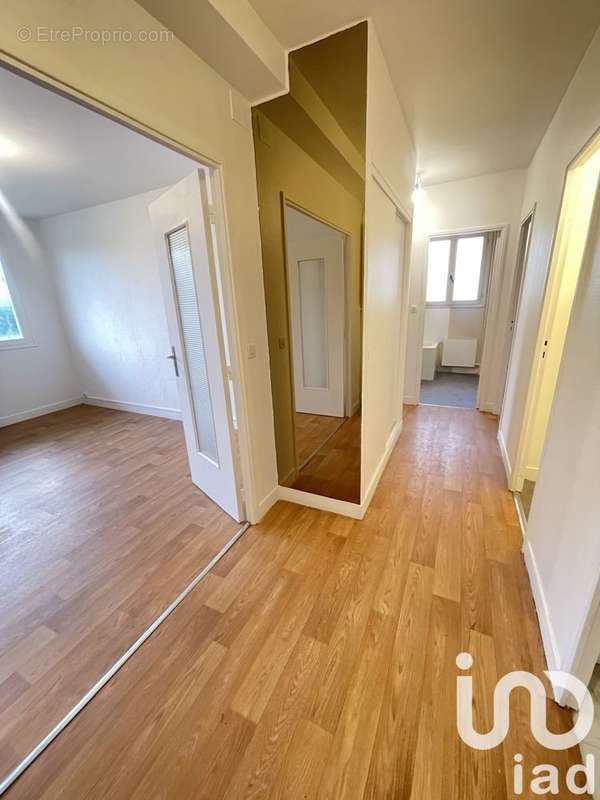 Photo 3 - Appartement à SAINT-CLEMENT