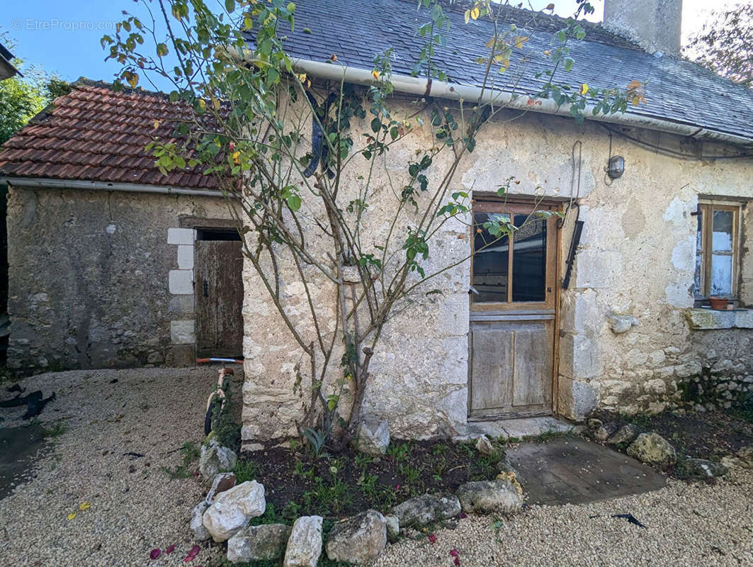 Maison à MONTHOU-SUR-BIEVRE