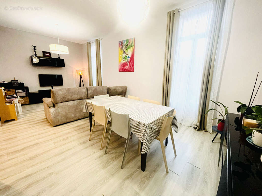 Appartement à MENTON