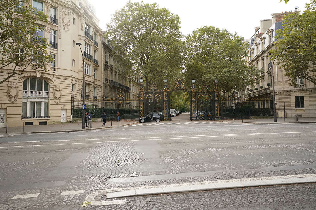 Appartement à PARIS-8E