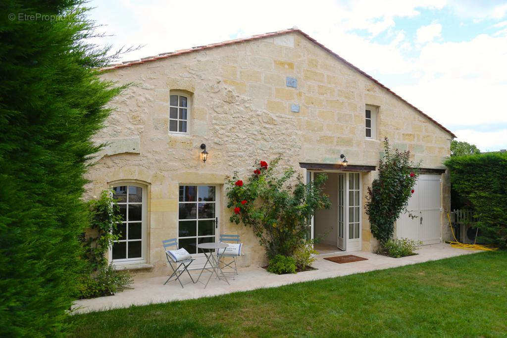 Maison à SAINT-EMILION