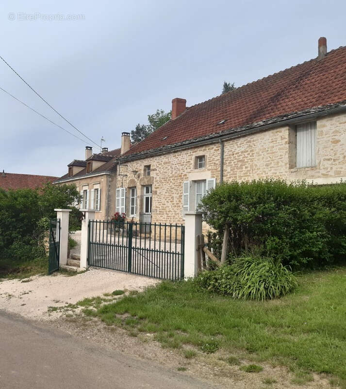 Maison à POUILLY-EN-AUXOIS