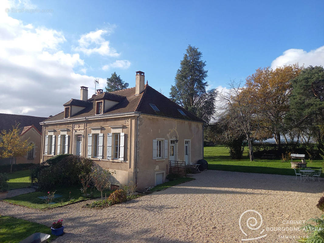 Maison à POUILLY-EN-AUXOIS