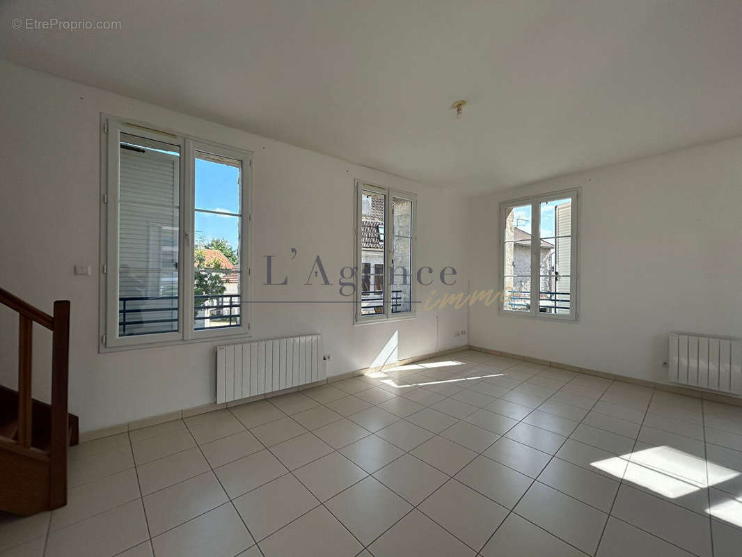 Appartement à VEMARS