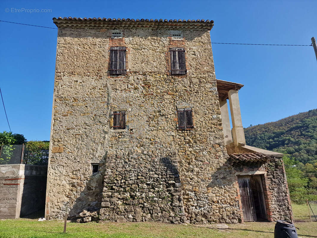 Maison à MOLIERES-SUR-CEZE