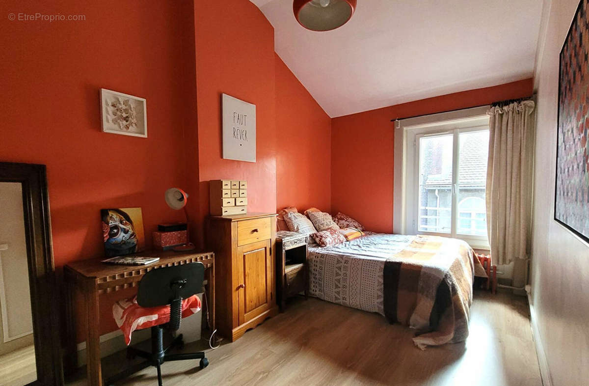 Appartement à SAINT-ETIENNE