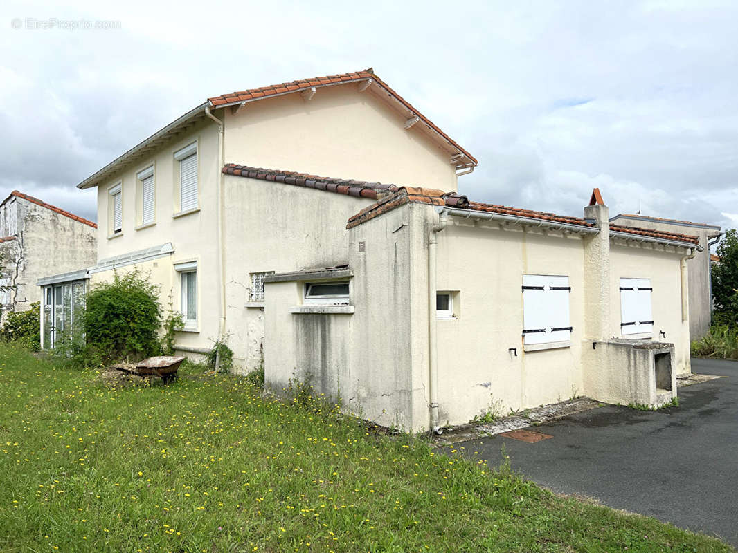 Maison à VAUX-SUR-MER