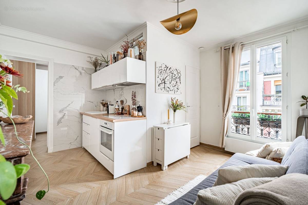 Appartement à PARIS-18E