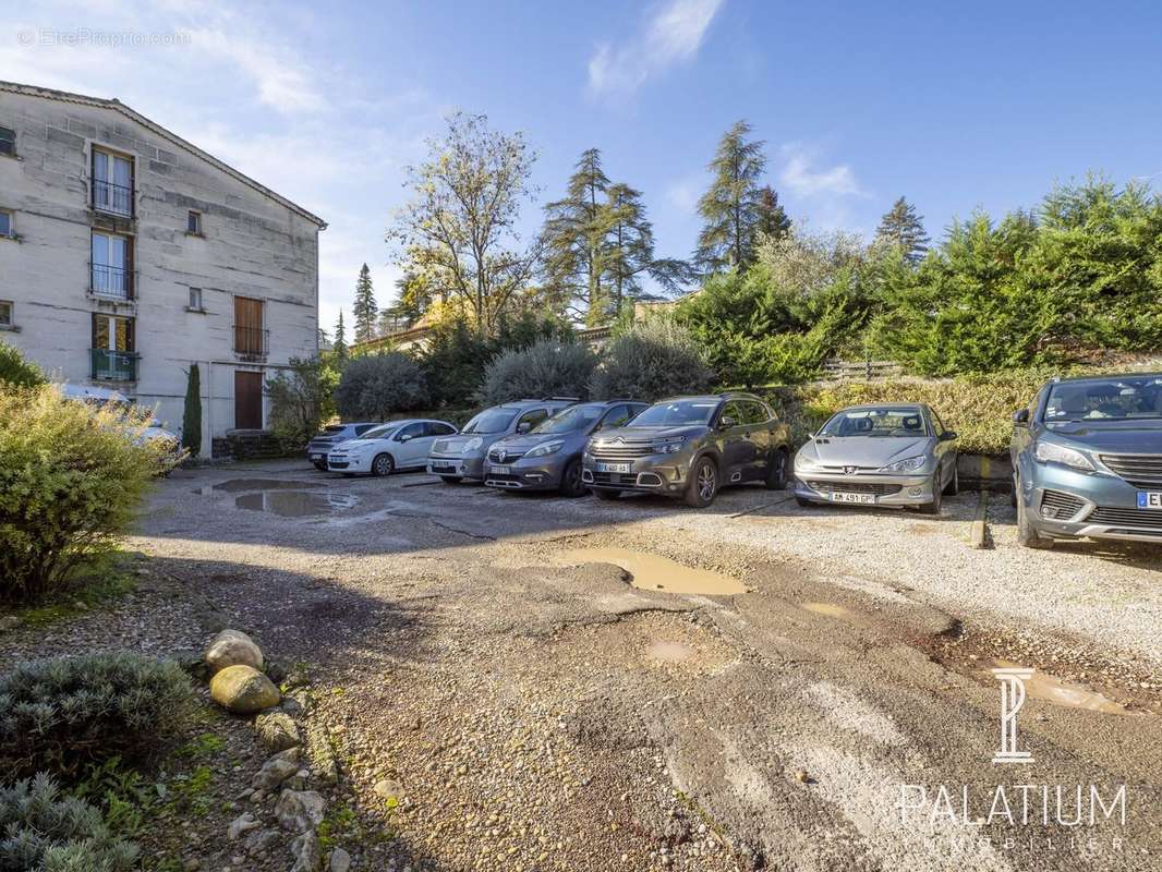 Appartement à GREOUX-LES-BAINS