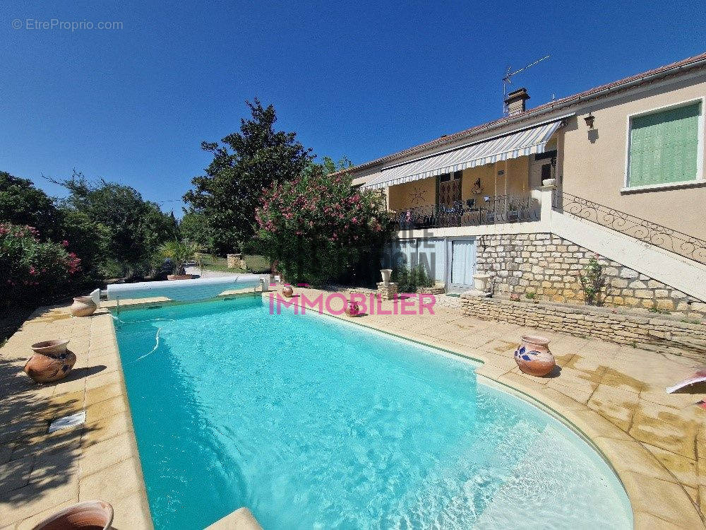 Maison à L&#039;ISLE-SUR-LA-SORGUE