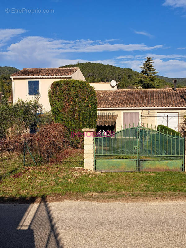 Maison à ENTRECHAUX