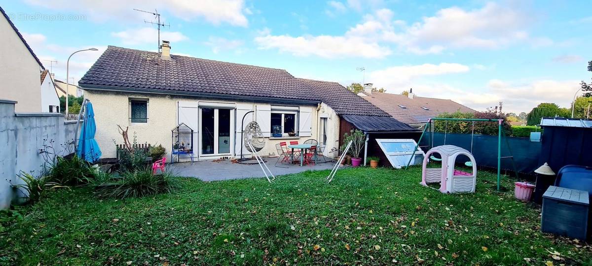 Maison à BRIE-COMTE-ROBERT