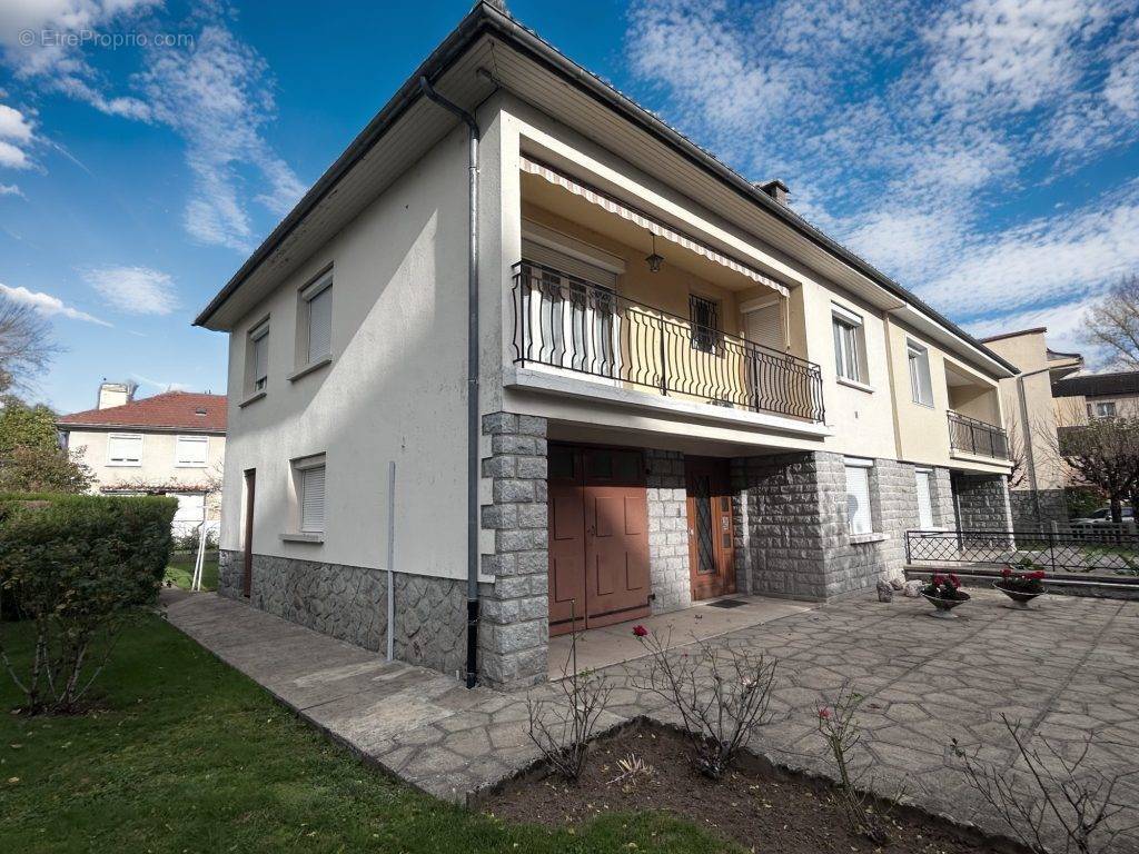 Maison à AURILLAC