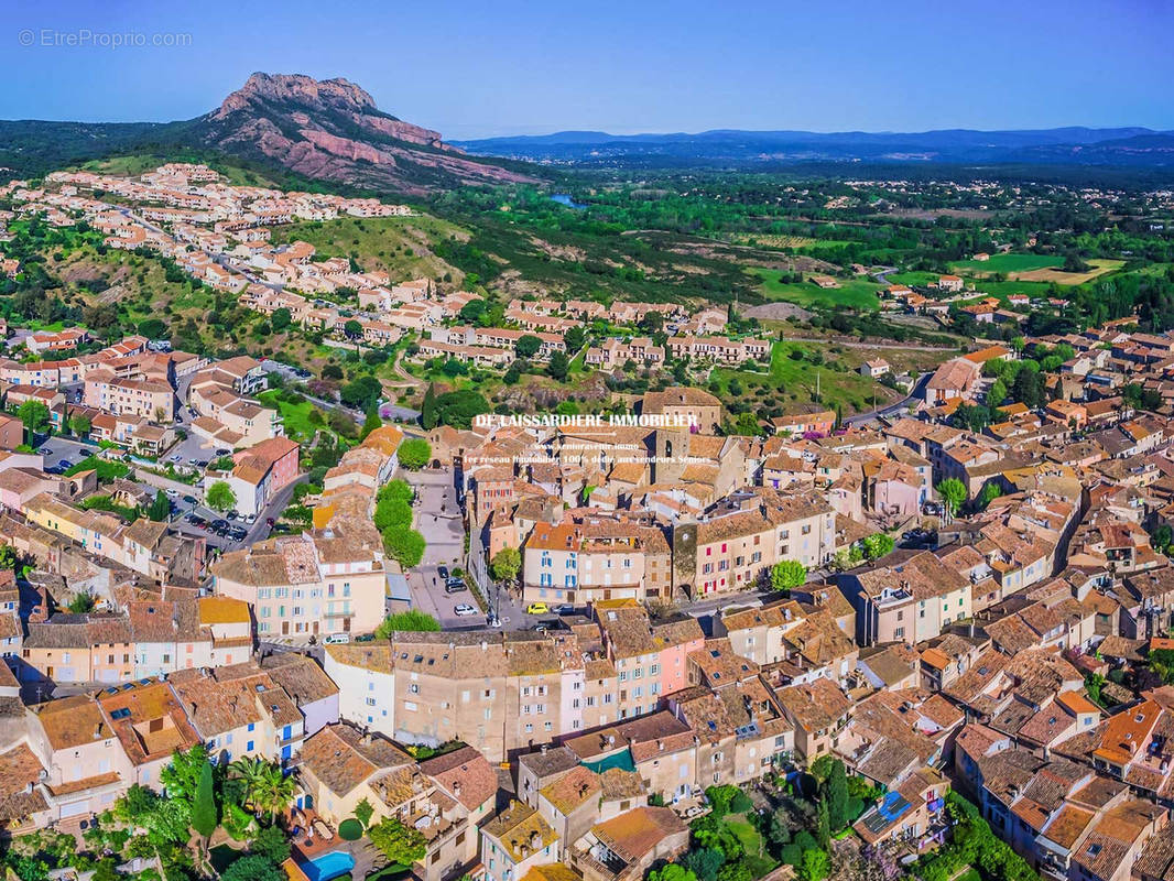 Maison à ROQUEBRUNE-SUR-ARGENS