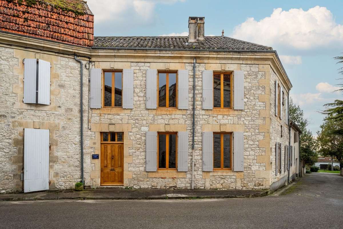 Maison à BOURG-DE-VISA