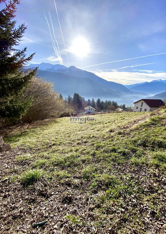 Terrain à MARTHOD