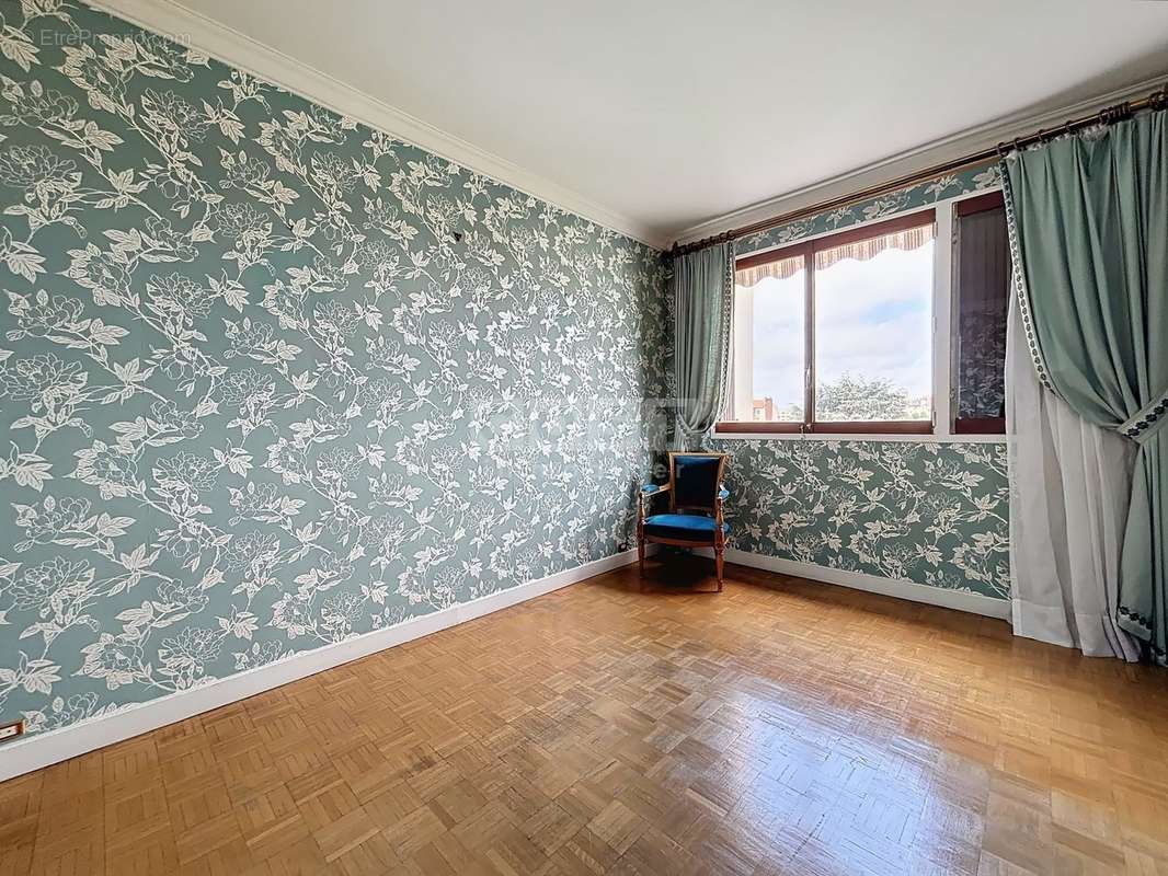 Appartement à BOIS-COLOMBES