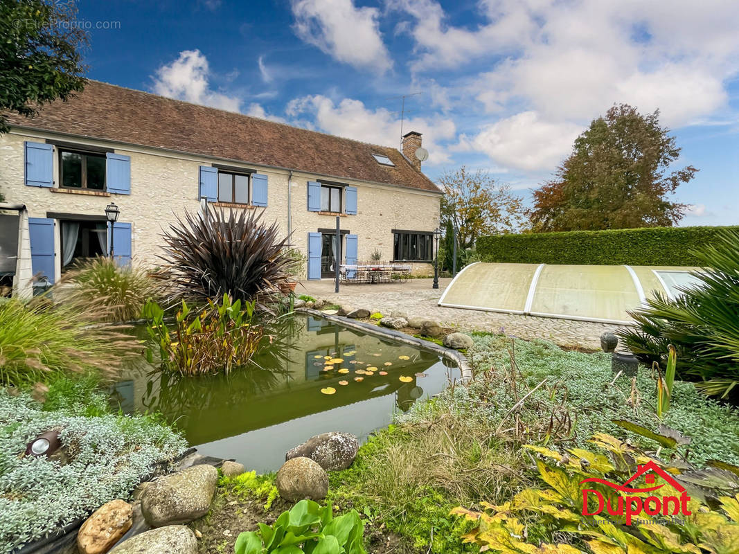 Maison à FONTENAY-TRESIGNY