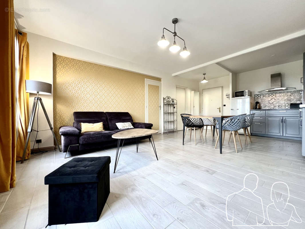 APPARTEMENT AVEC BALCON ET ASCENSEUR - HONFLEUR - JOUEN IMMOBILIER - Appartement à HONFLEUR