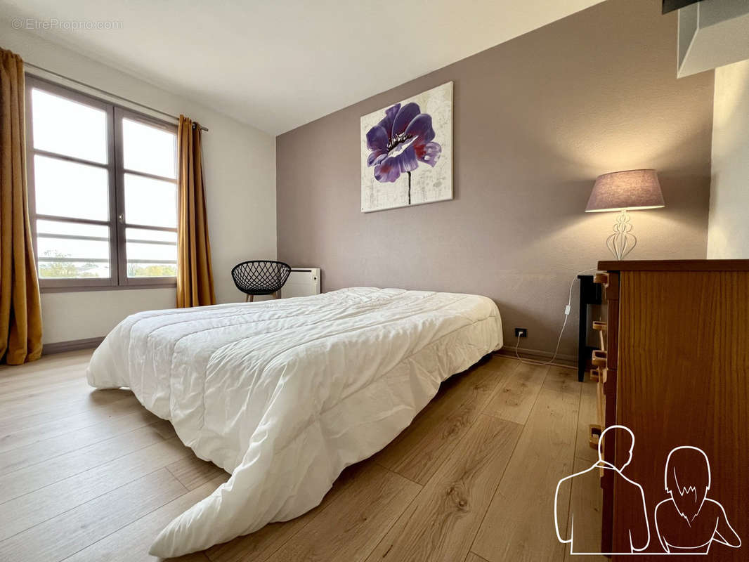 APPARTEMENT AVEC BALCON ET ASCENSEUR - HONFLEUR - JOUEN IMMOBILIER - Appartement à HONFLEUR