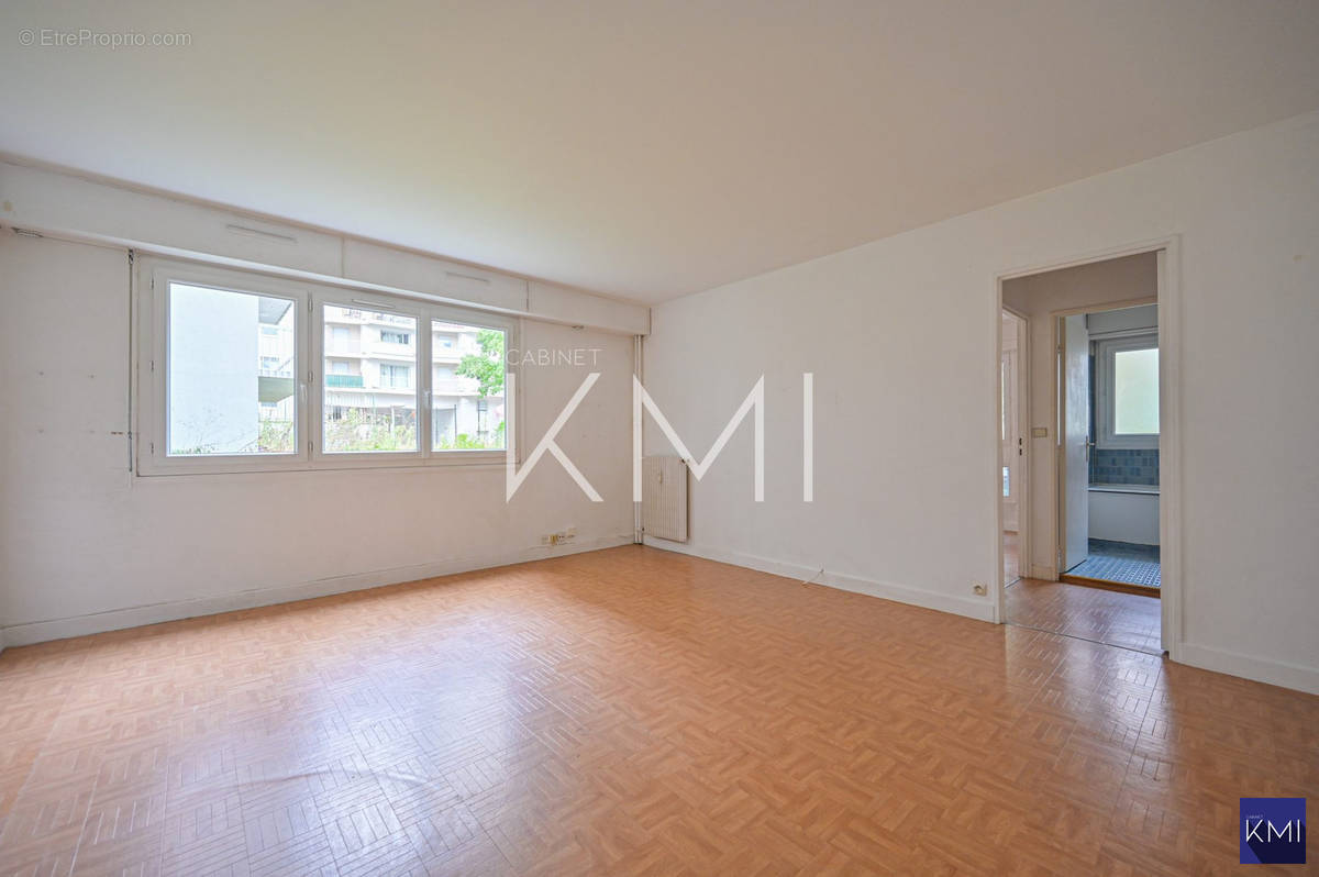 Appartement à PARIS-20E