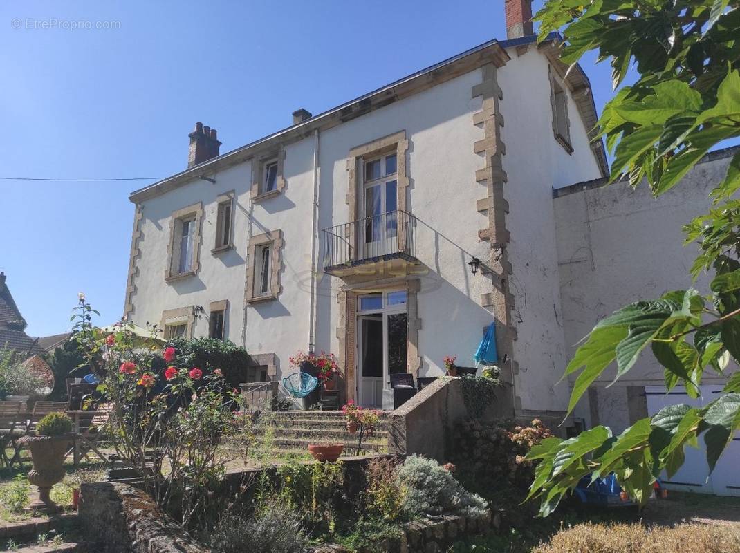 Maison à AUTUN