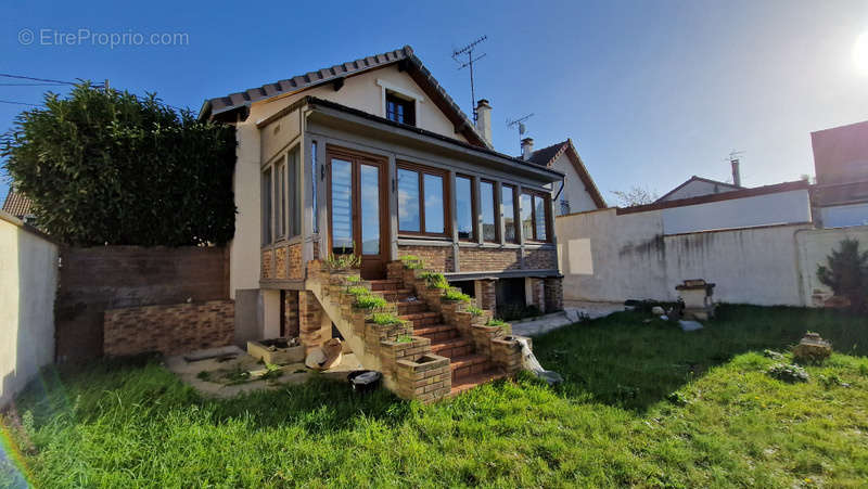 Maison à TREMBLAY-EN-FRANCE