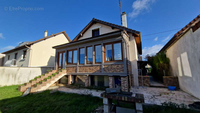 Maison à TREMBLAY-EN-FRANCE