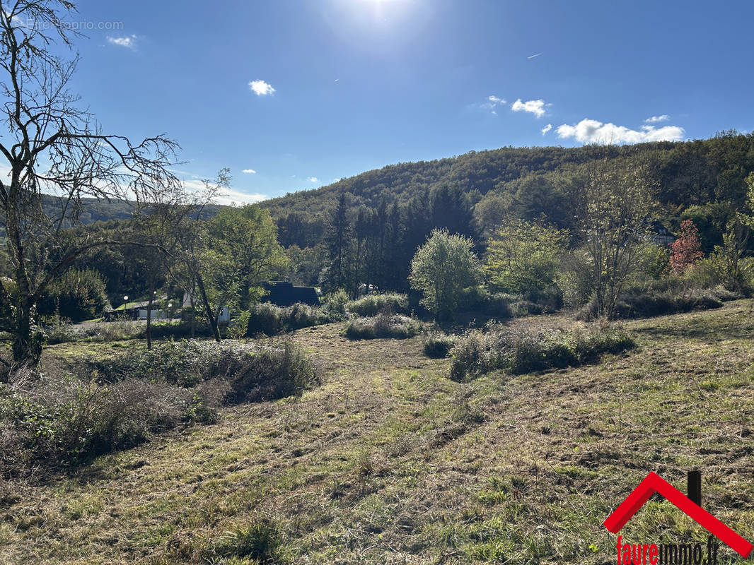 Terrain à LISSAC-SUR-COUZE