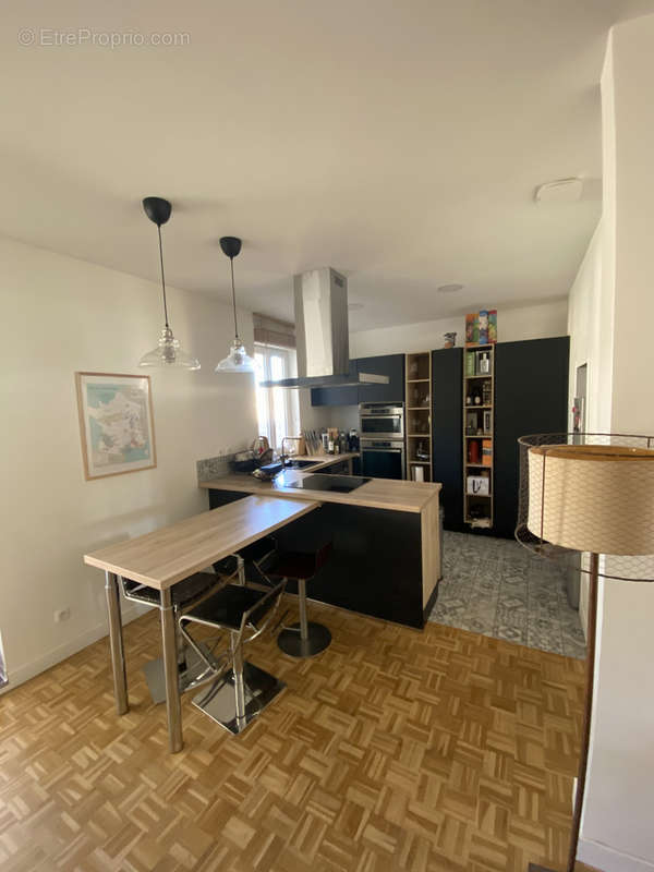 Appartement à MARSEILLE-4E