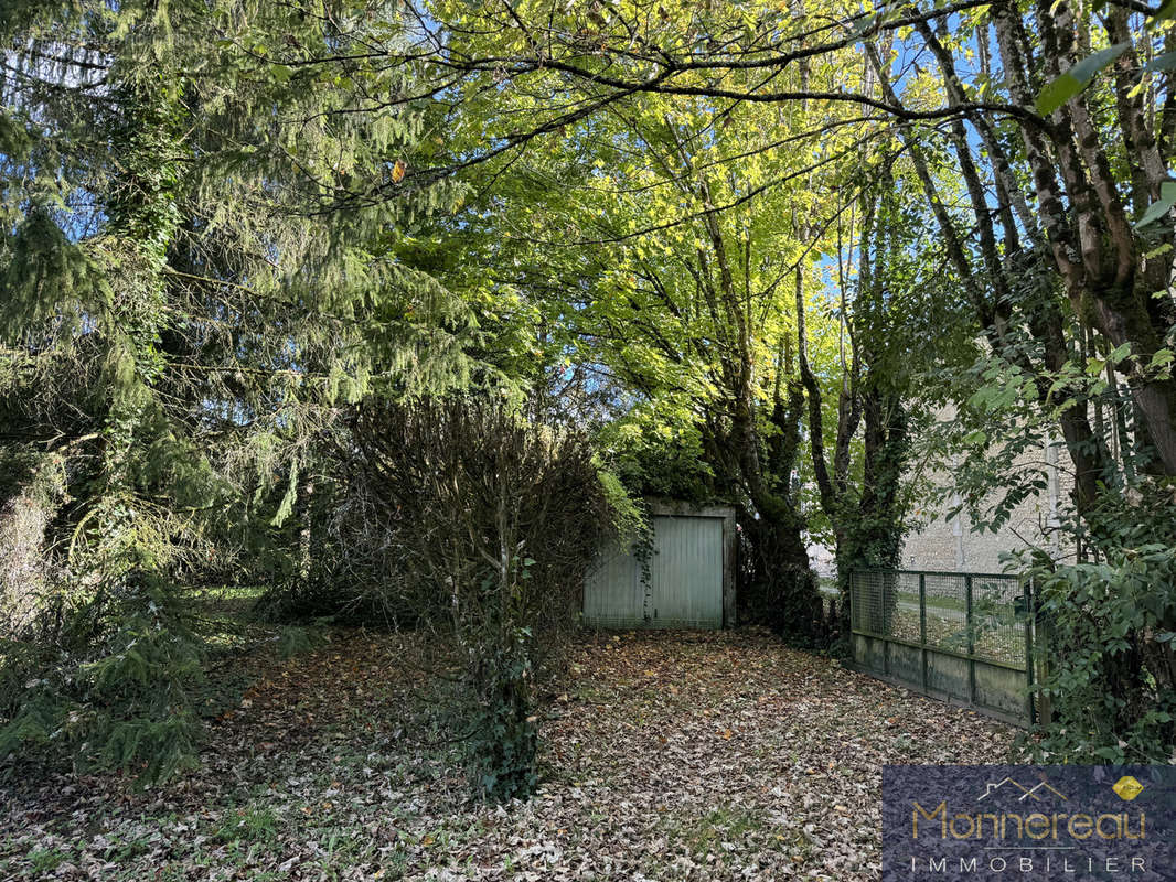 Maison à BARBEZIEUX-SAINT-HILAIRE