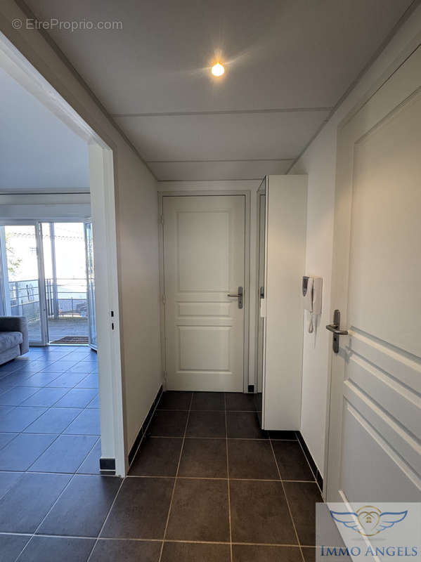 Appartement à MAUGUIO