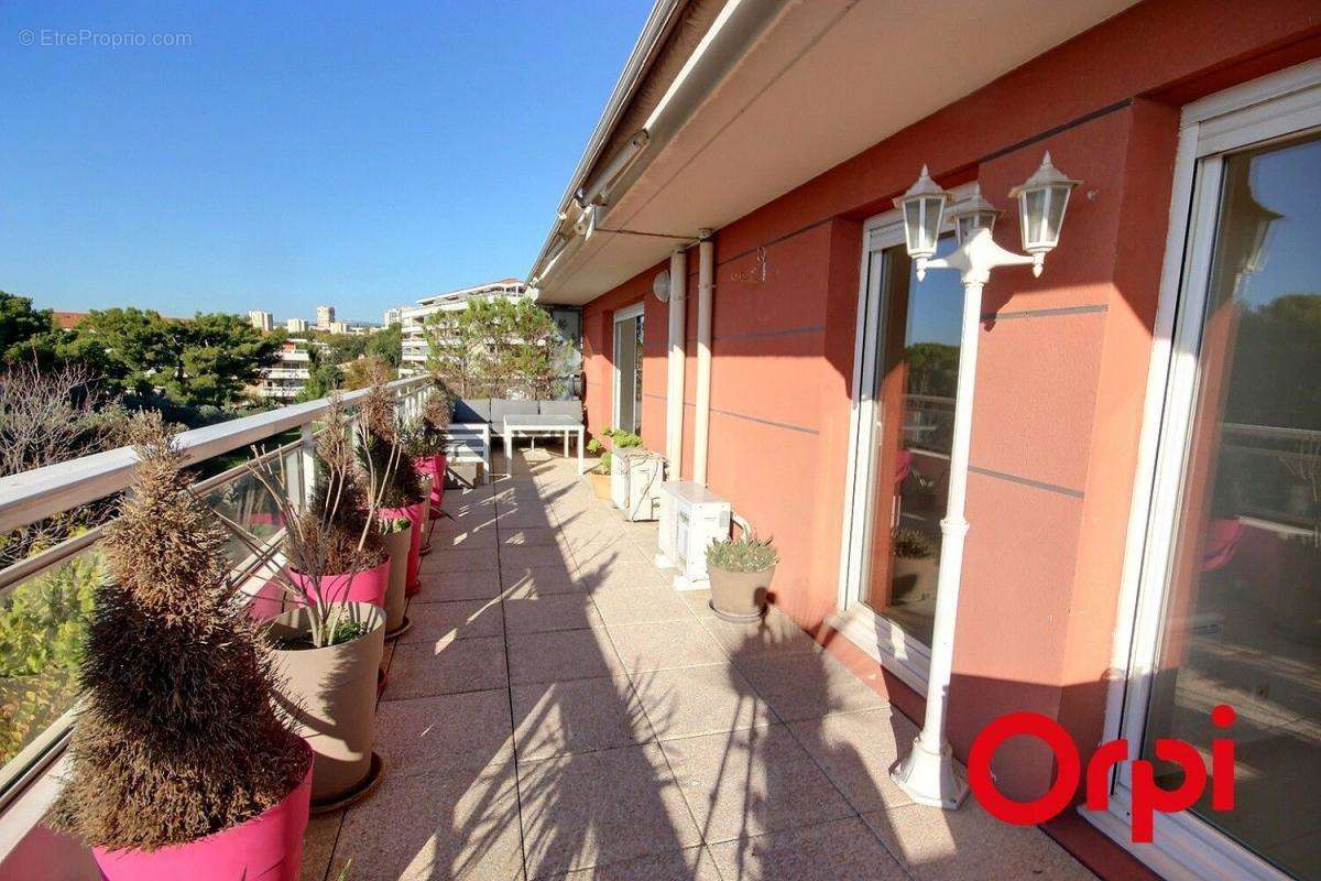 Appartement à MARSEILLE-12E